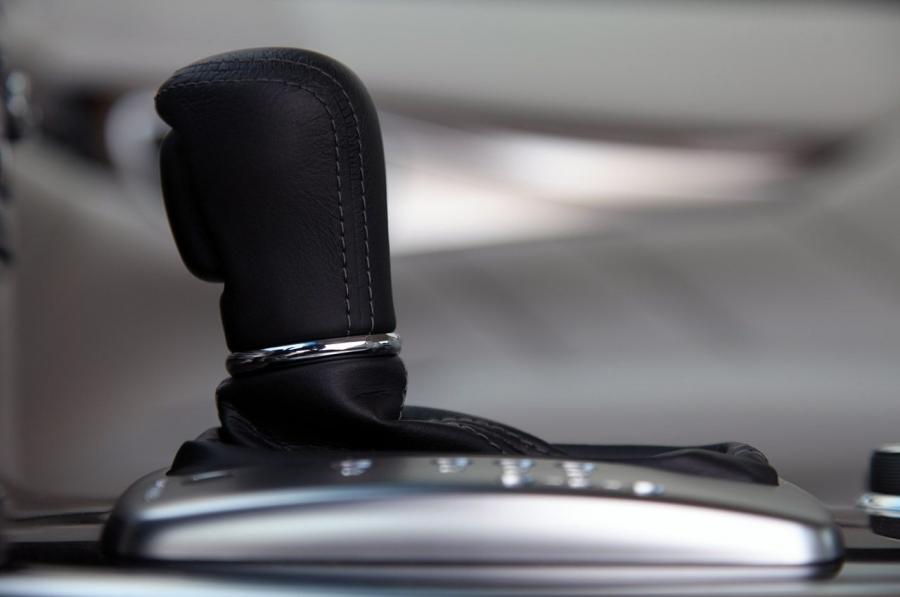  Infiniti M35h 2012 года  (фото 15 из 44)
